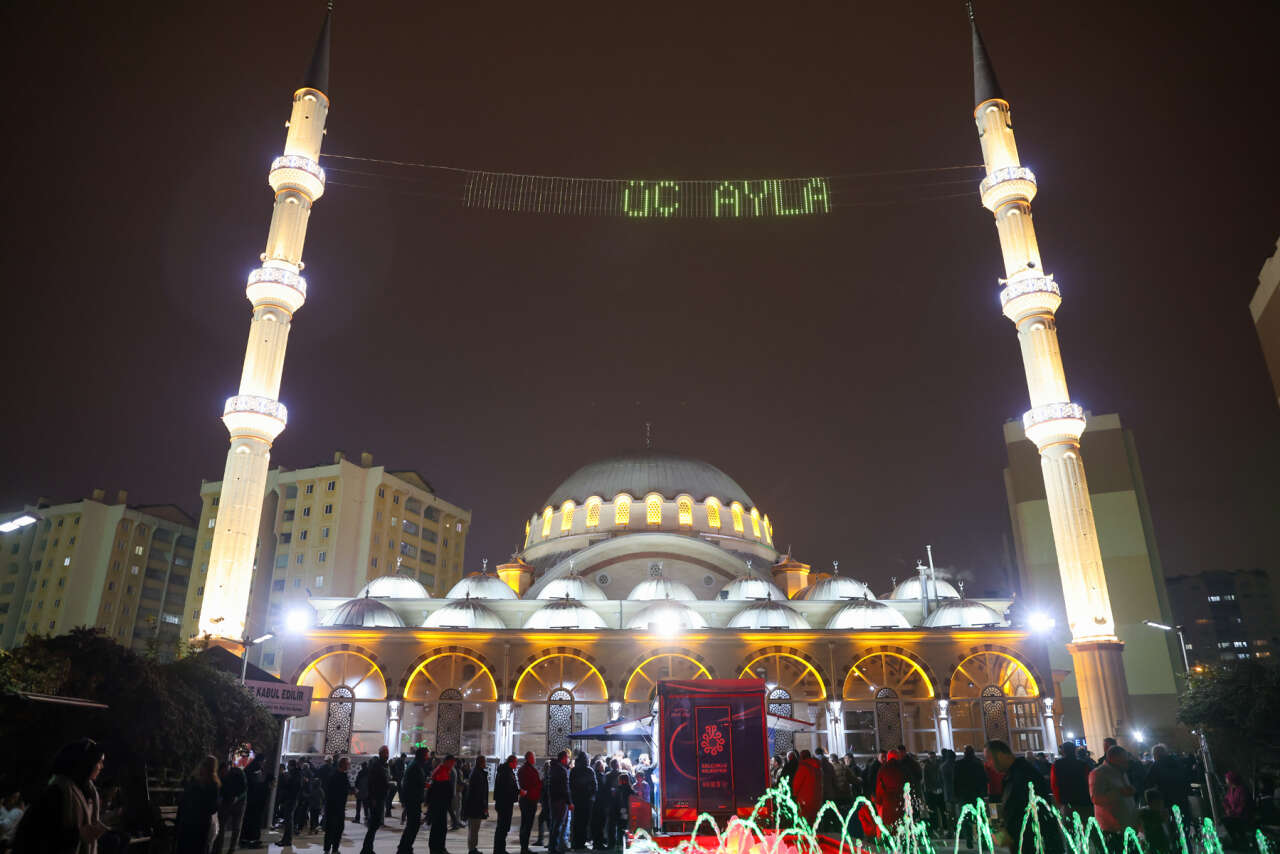 Konyalılar kandil coşkusunu Başkan Pekyatırmacı ile yaşadı 1